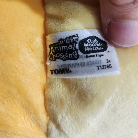 Animal Crossing Huggable Isabelle Plush Pillow - Picture 10 of 15